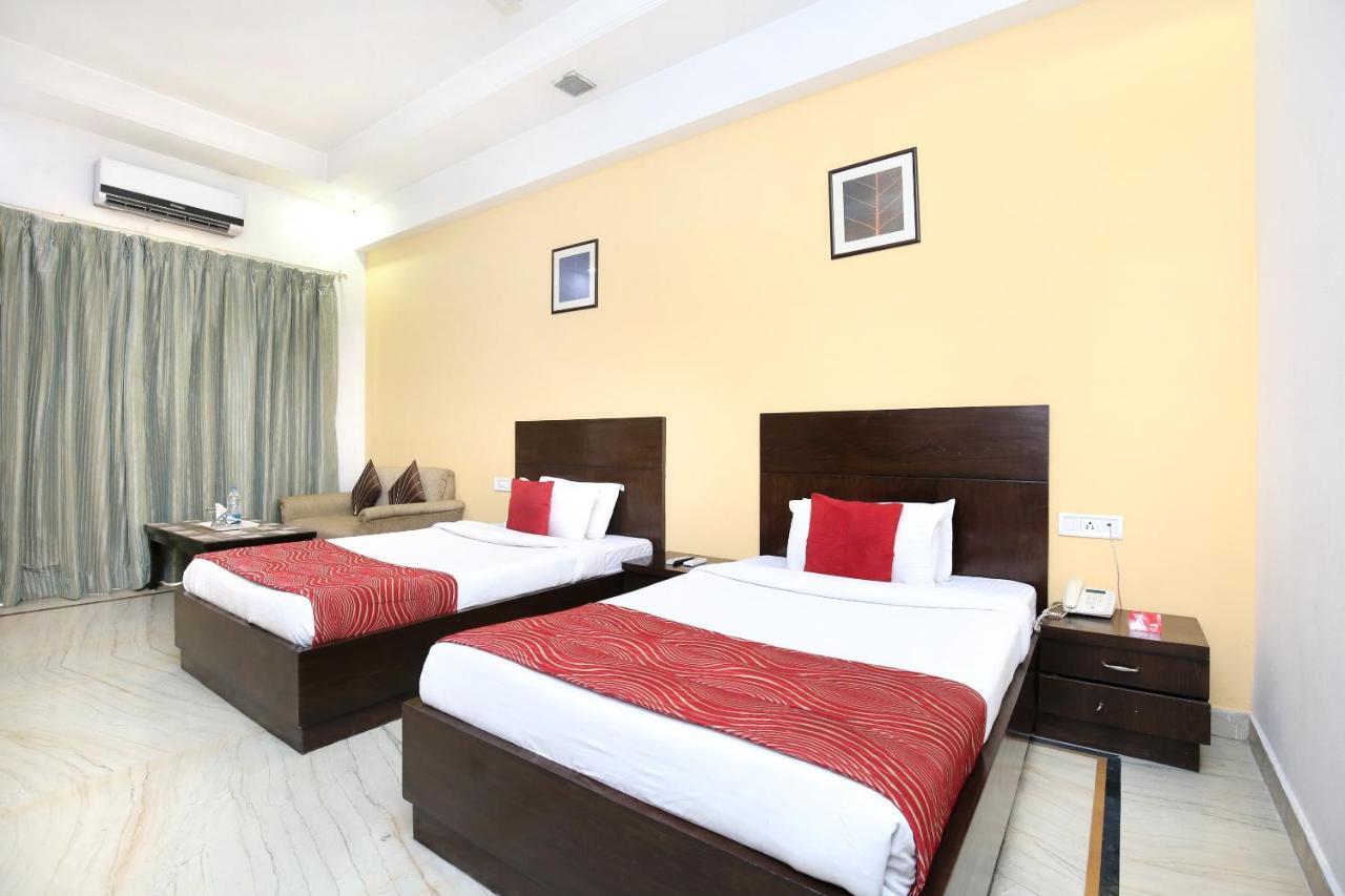 Capital O 15395 Hotel 42 Amritsar Exteriör bild