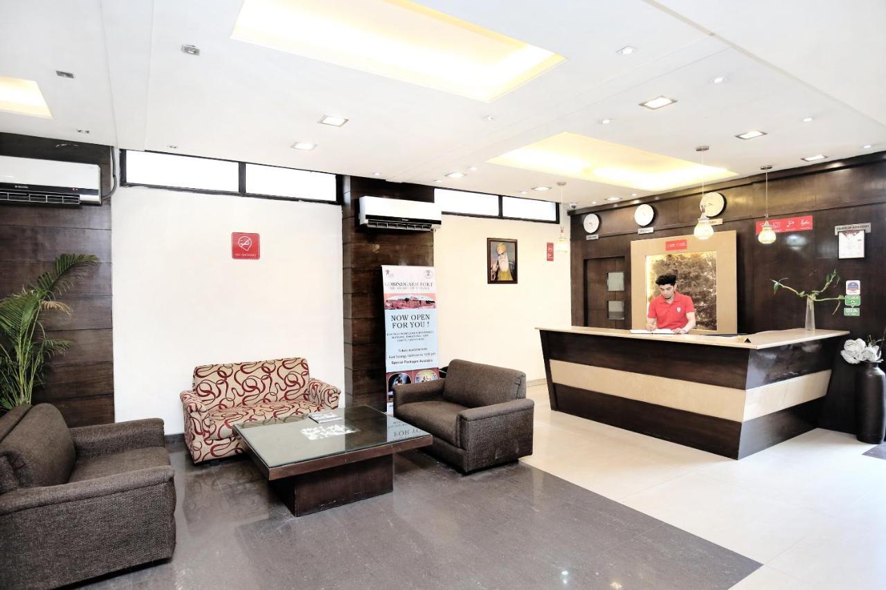 Capital O 15395 Hotel 42 Amritsar Exteriör bild