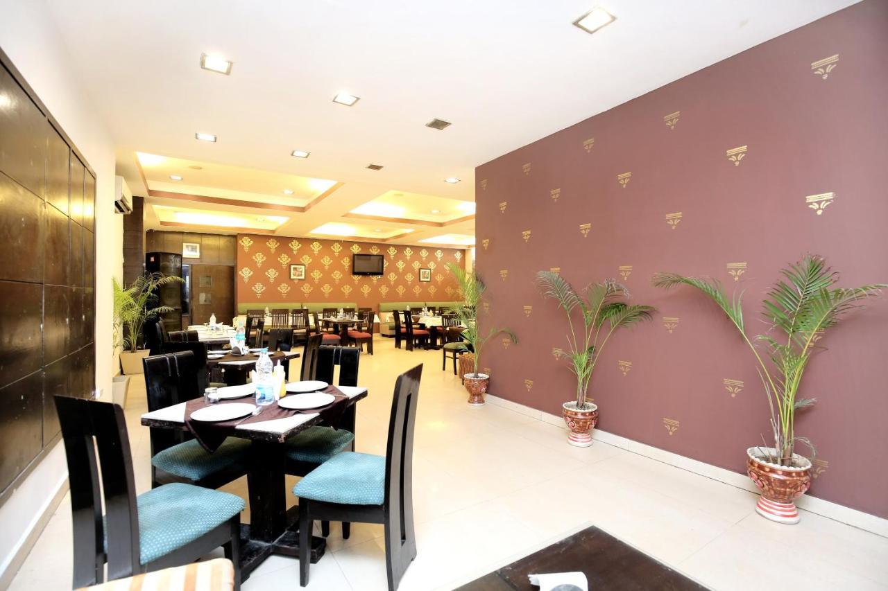 Capital O 15395 Hotel 42 Amritsar Exteriör bild