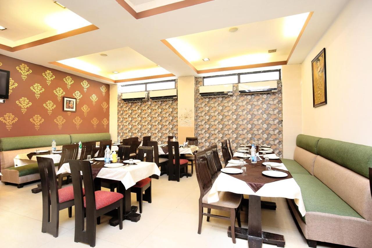 Capital O 15395 Hotel 42 Amritsar Exteriör bild